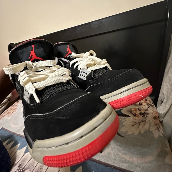 Jordan Retro Bred 4 Size 9 - Picture 5 of 8